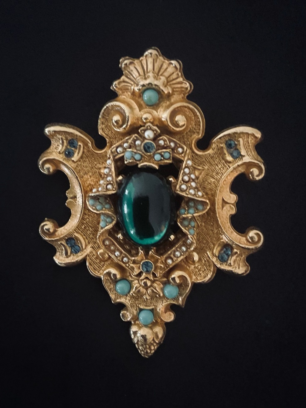 #31 Vintage ART Victorian Revival Green Cabachon Turquoise Faux Pearl Brooch